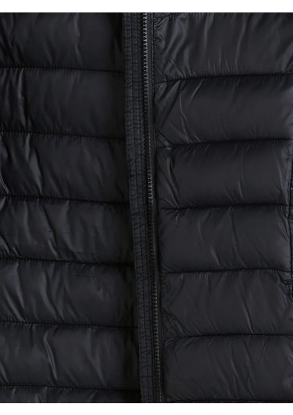 Lcw Eco Siyah Kapüşonlu Kız Çocuk Şişme Mont modelleri