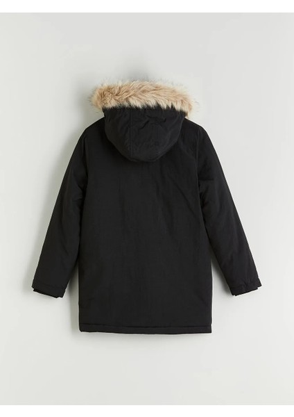 Lcw Kids Siyah Kapüşonlu Erkek Çocuk Mont fiyatları