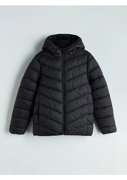 Lcw Kids Siyah Kapüşonlu Erkek Çocuk Şişme Mont fırsatları