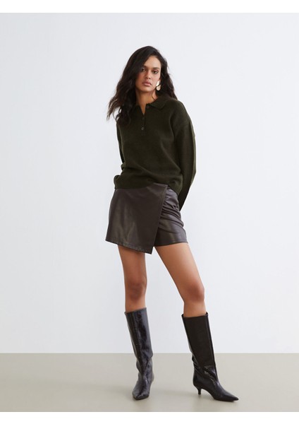 Yeni Sezon Dar Fit Kadın Deri Görünümlü Şort Etek