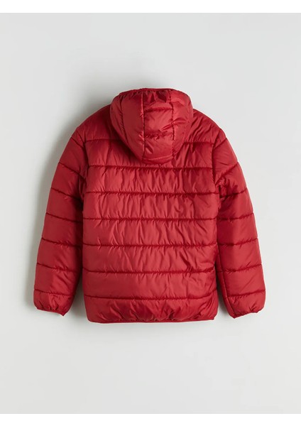Lcw Kids Kırmızı Kapüşonlu Galatasaray Baskılı Erkek Çocuk Şişme Mont modelleri