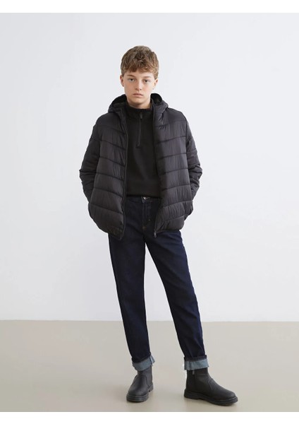 Lcw Kids Siyah Kapüşonlu Erkek Çocuk Şişme Mont fiyatları