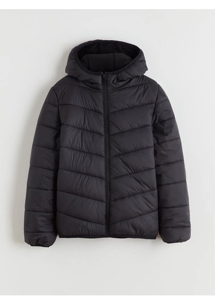 Lcw Kids Siyah Kapüşonlu Erkek Çocuk Şişme Mont modelleri