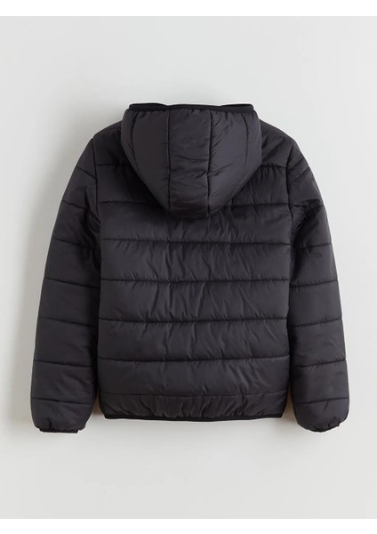 Lcw Kids Siyah Kapüşonlu Erkek Çocuk Şişme Mont fırsatları