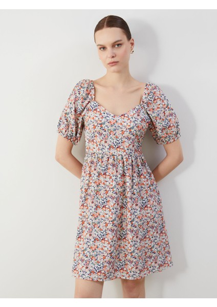 Yeni Sezon Kalp Yaka Çiçekli Mini Elbise