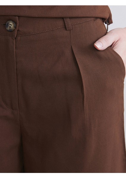 Yeni Sezon Loose Fit Keten Karışımlı Kadın Pileli Şort modelleri