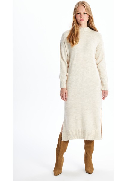 Yeni Sezon Yarım Balıkçı Yaka Kadın Triko Elbise