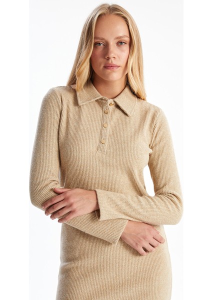 Yeni Sezon Gömlek Yaka Parlak Görünümlü Elbise fiyatları