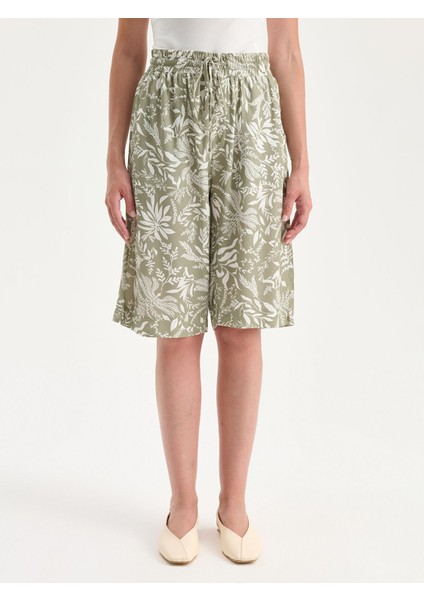 Yeni Sezon Beli Lastikli Çiçekli Kadın Şort modelleri