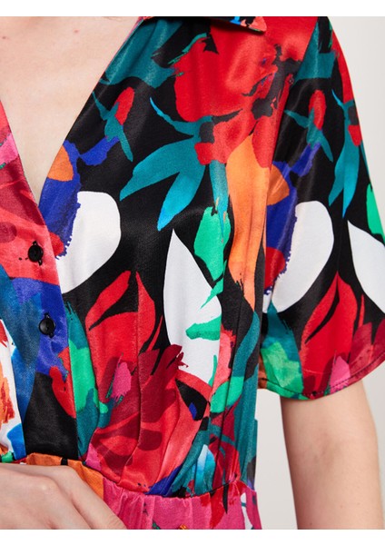 Yeni Sezon Gömlek Yaka Desenli Kısa Kollu Saten Elbise fırsatları