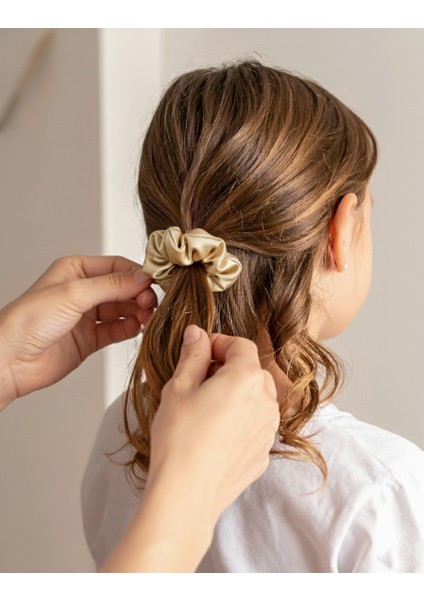 Çocuk Saten Toka - Bej Parıltı – Tekli Lüks Lastik Model Scrunchie modelleri