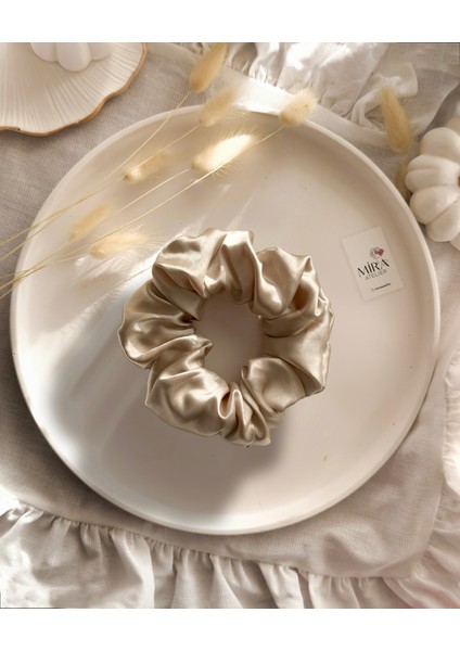 Kadın Saten Toka - Bej Parıltı – Tekli Lüks Lastik Model Scrunchie