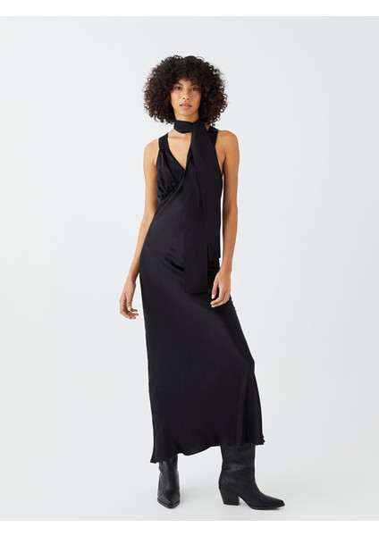 Yeni Sezon V Yaka Düz Askılı Saten Elbise fiyatları