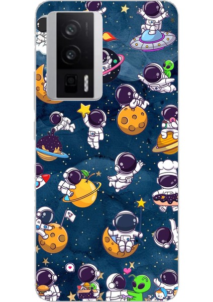 Poco F5 Pro Uyumlu Minik Astronotlar Uzayda Baskılı Silikon Kılıf