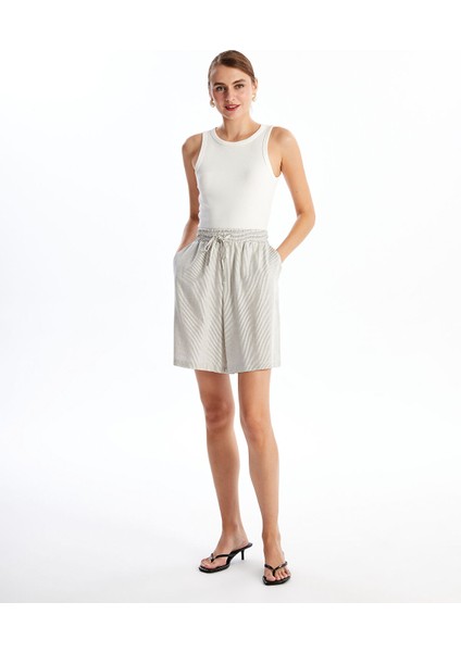 Yeni Sezon Beli Lastikli Keten Karışımlı Kadın Şort