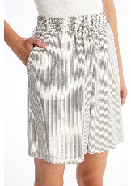 Yeni Sezon Beli Lastikli Keten Karışımlı Kadın Şort modelleri