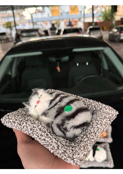 Gri Tekir Desenli Peluş Sesli Uyuyan Kedi Figürü - Oto Dekor Hediyelik Biblo fiyatları