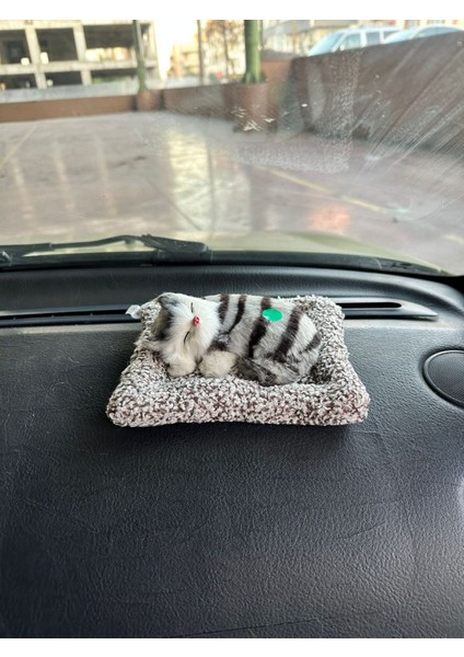 Gri Tekir Desenli Peluş Sesli Uyuyan Kedi Figürü - Oto Dekor Hediyelik Biblo