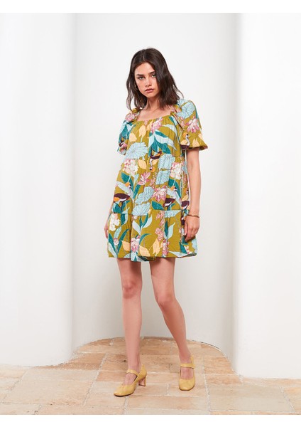 Yeni Sezon Kare Yaka Desenli Kısa Kollu Elbise fiyatları