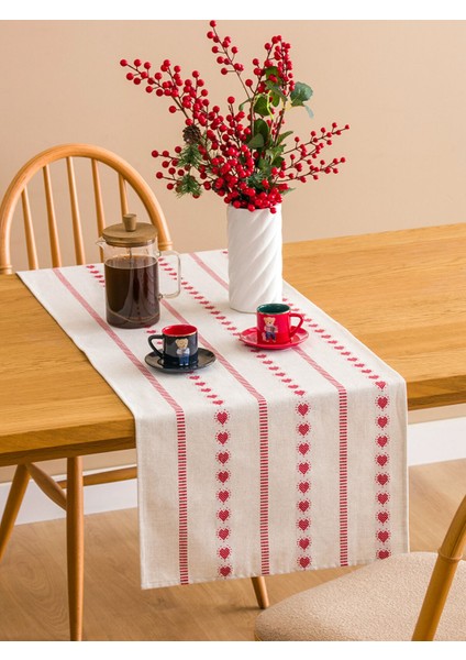 Yeni Sezon Kalp Nakışlı Runner 45X150 cm