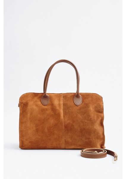 Kahverengi, %100 Hakiki Süet Deri Fermuar Kapama ve Iç Cep Detaylı Kadın Omuz Çantası fırsatları