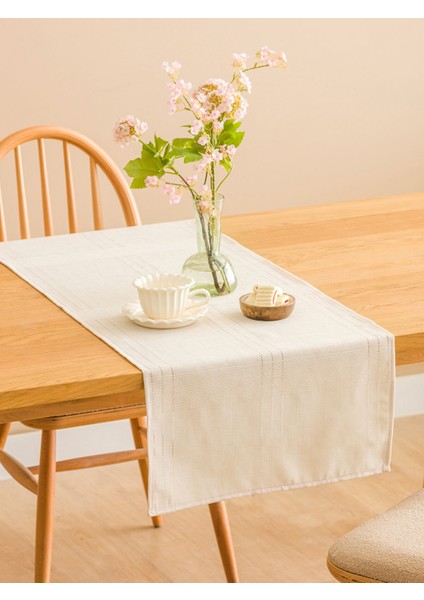 Yeni Sezon Çizgi Nakışlı Runner 45X150 cm