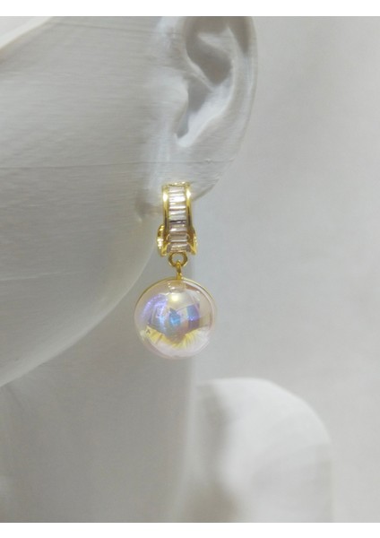 Baget Taşlı Inci Sallantılı Küpe – Zarif ve Işıltılı Tasarım