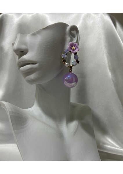 Çiçekli Incili ve Taş Detaylı Küpe – Zarif ve Romantik Tasarım modelleri