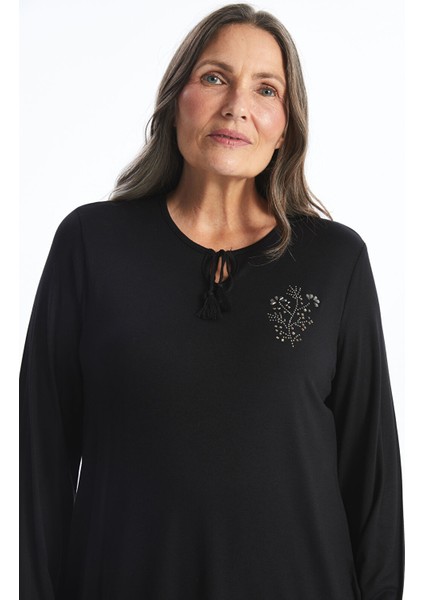 Yeni Sezon Bağlamalı Yaka Taşlı Kadın Tunik