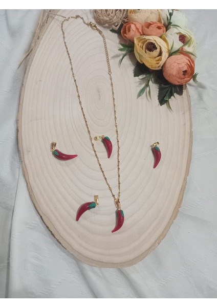 Biber Uçlu Çelik Kolye fırsatları