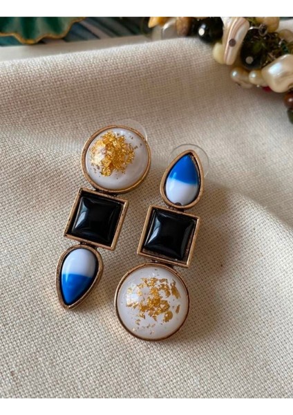 Geometrik Tasarımlı Siyah Mavi ve Beyaz Taşlı Altın Renk Küpe fırsatları