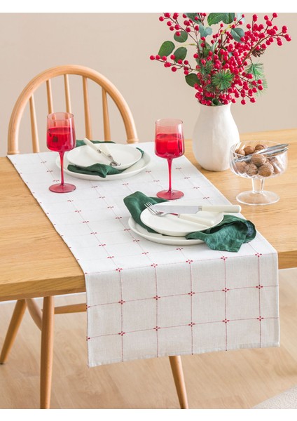 Yeni Sezon Çizgi Nakışlı Runner 45X150 cm