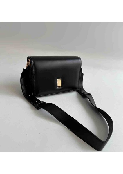 Lüks Görünümlü Siyah Kadın Çanta – Gold Aksesuarlı, Toparlayıcı Çift Bölmeli