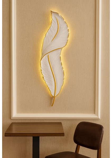Beyaz Gold Damarlı Dekoratif Duvar Apliği – 62×18 cm – 9V Pilli