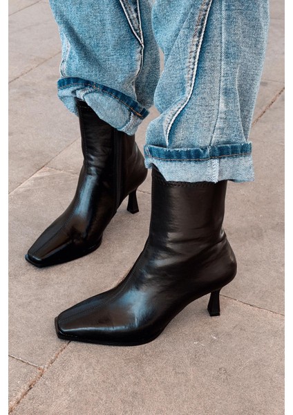 Alderie Kadın Topuklu Bot Siyah Mat Deri indirimleri