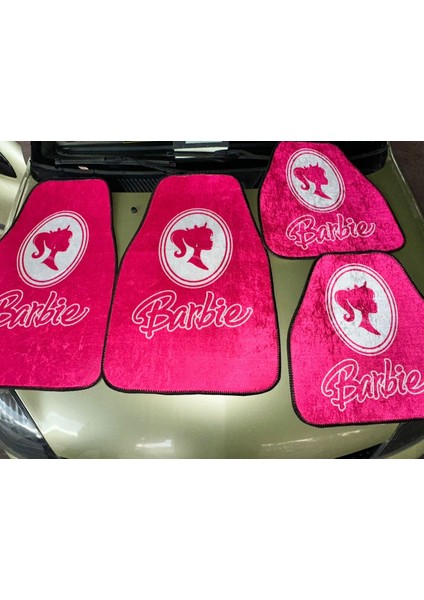 Barbie Temalı Canlı Pembe Kadife Dokulu Dijital Baskılı Oto Dekor Paspas