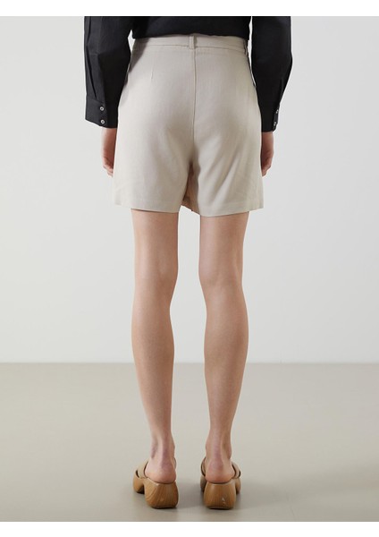 Yeni Sezon Standart Fit Keten Karışımlı Kadın Şort fırsatları