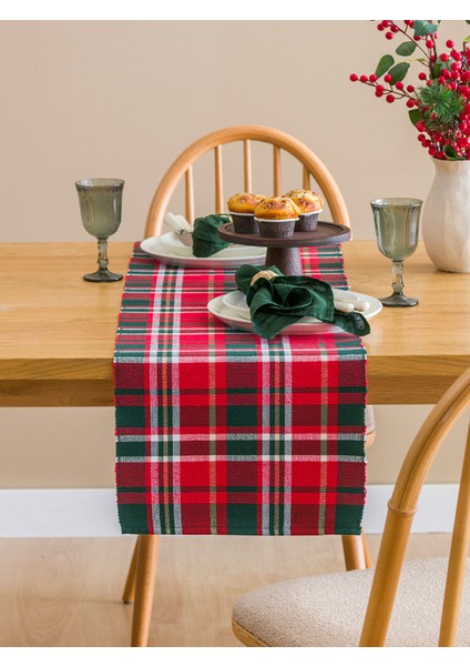 Yeni Sezon Ekose Desenli Runner 35X130 cm fiyatları