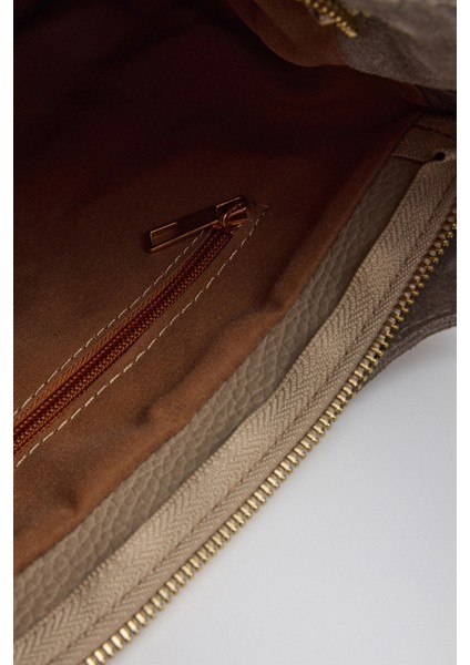 %100 Hakiki Süet Deri Fermuar Kapama ve Iç Cep Detaylı Kadın Omuz Çantası indirimleri