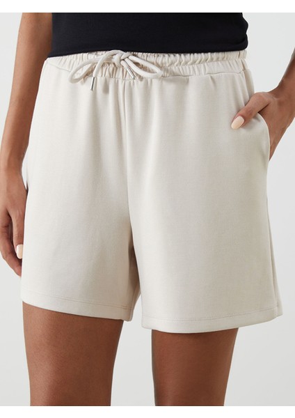 Yeni Sezon Beli Lastikli Kadın Şort modelleri