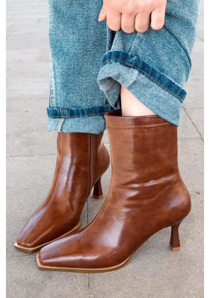 Alderie Kadın Topuklu Bot Taba Mat Deri modelleri