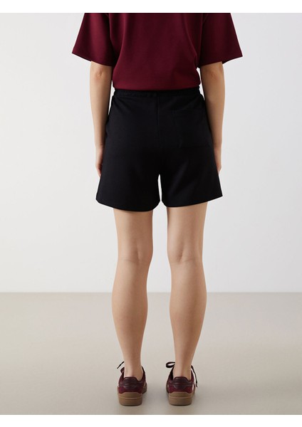 Yeni Sezon Beli Lastikli Kadın Şort fırsatları