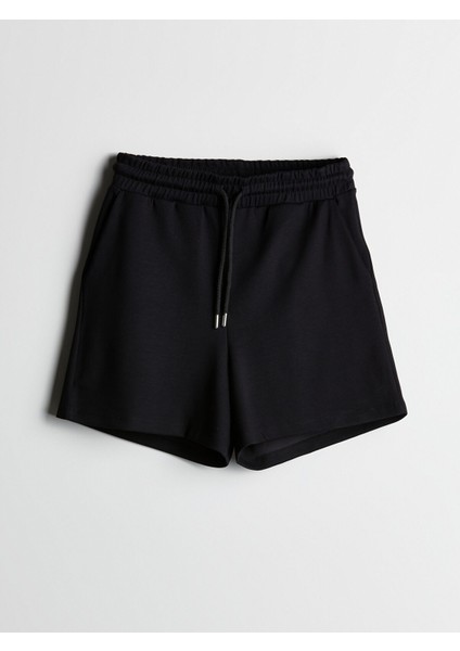 Yeni Sezon Beli Lastikli Kadın Şort indirimleri