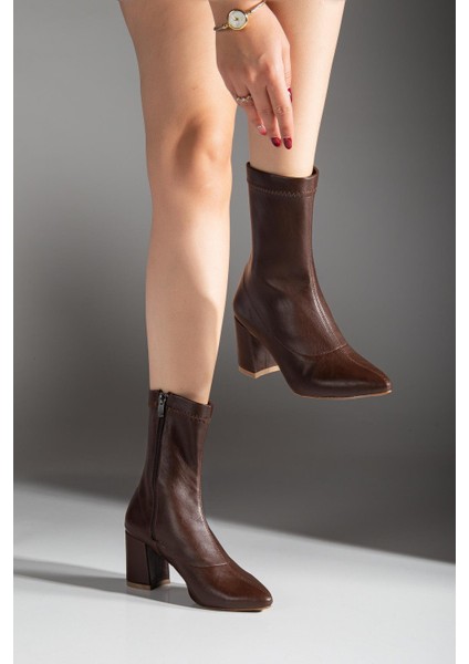 Kadın Kahverengi Sivri Burun Fermuarlı Esnek Kalın Topuklu Bilekte Streç Bot Bootie fiyatları