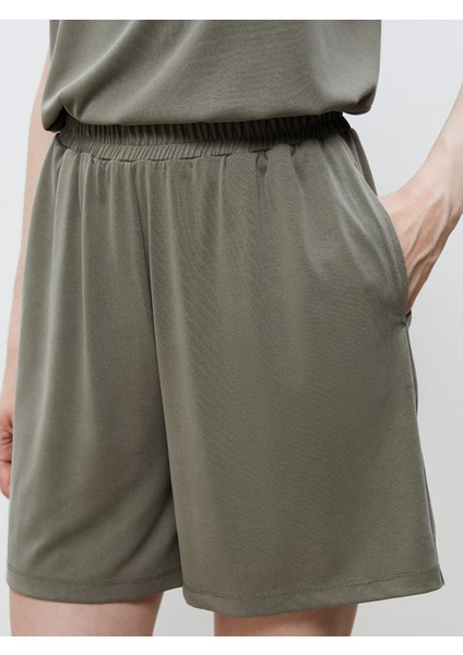 Yeni Sezon Beli Lastikli Modal Karışımlı Kadın Şort modelleri