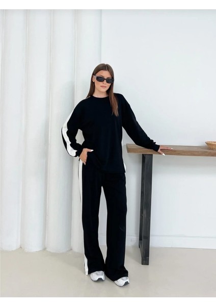 Geniş Paça Beyaz Şeritli Eşofman Takımı fiyatları