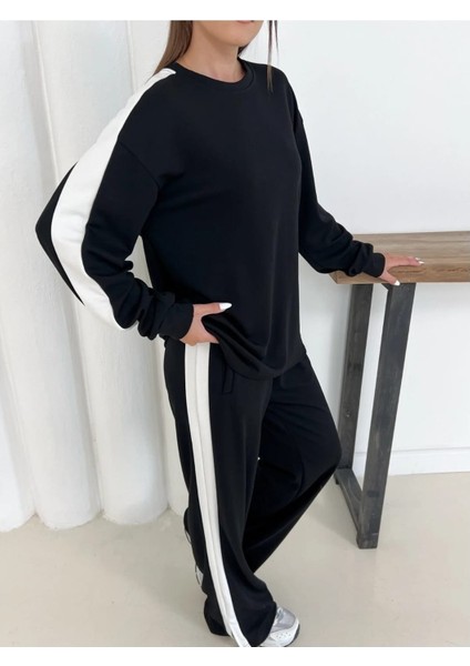 Geniş Paça Beyaz Şeritli Eşofman Takımı modelleri