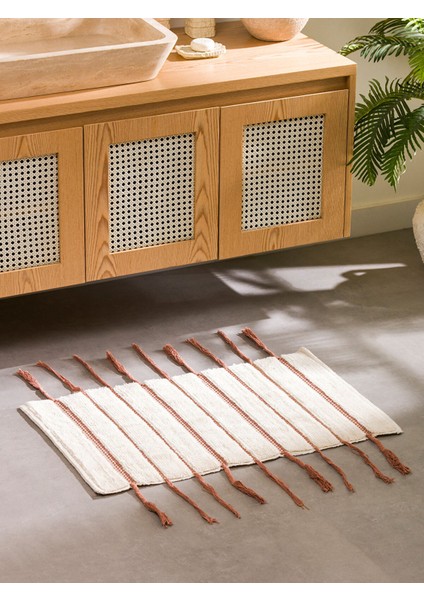 Yeni Sezon Çizgi Nakışlı Banyo Paspası 50X80 cm