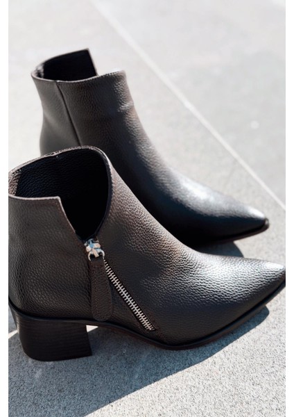 Mirno Kadın Kovboy Bot Siyah Desenli Mat Deri modelleri