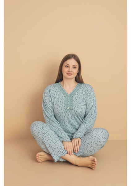 Kadın Büyük Beden Desenli Yakası Düğmeli Uzun Kollu Bambu Pijama Takımı